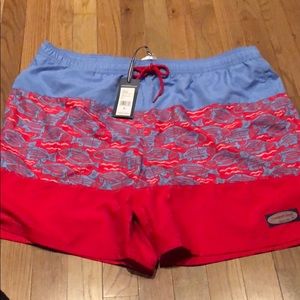 Men’s Vineyard Vines swimtrunks